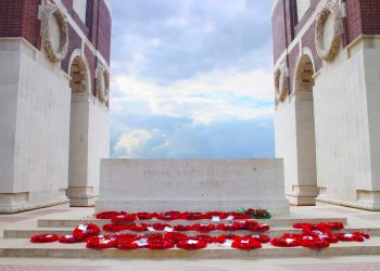 Thiepval memorial monument wreaths Tour Somme